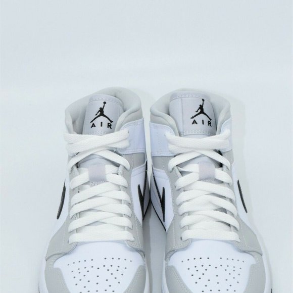 Nike Air Jordan 1 Mid Light Smoke Grey Fog BQ6472-015 - Picture 2 of 6